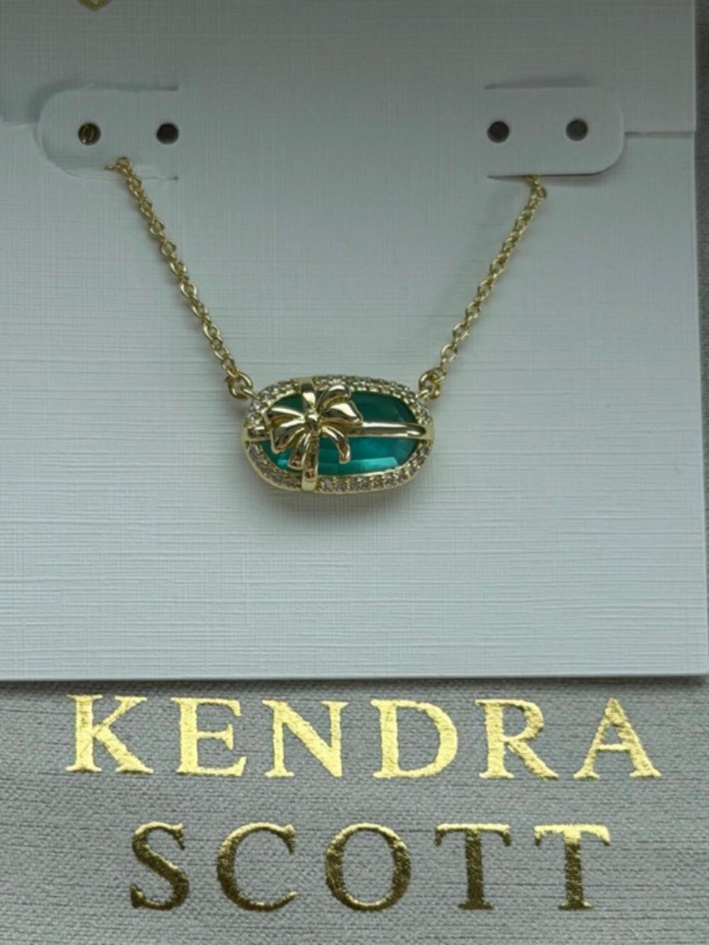 Kendra Scot Green Pendant Necklace